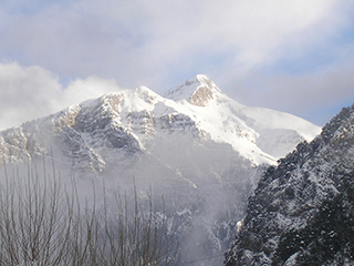 Comarca del Sobrarbe, Parque Nacional de Ordesa y Monte Perdido, el Parque Natural de los Cañones y la Sierra de Guara y el Parque Natural Posets-Maladeta Comarca del Sobrarbe